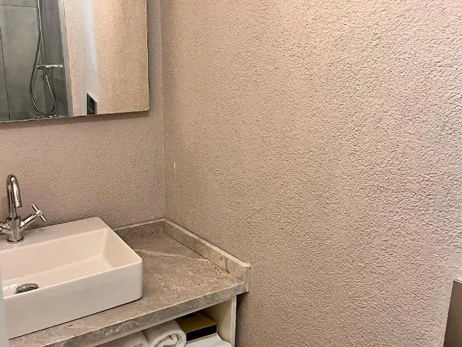 Готель Selavi *