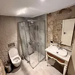 Selavi Hotel